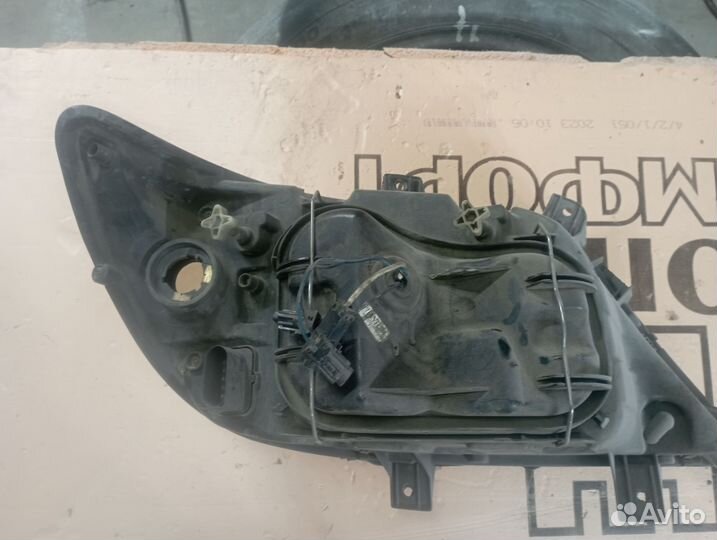 Фара правая левая Мерседес спринтер