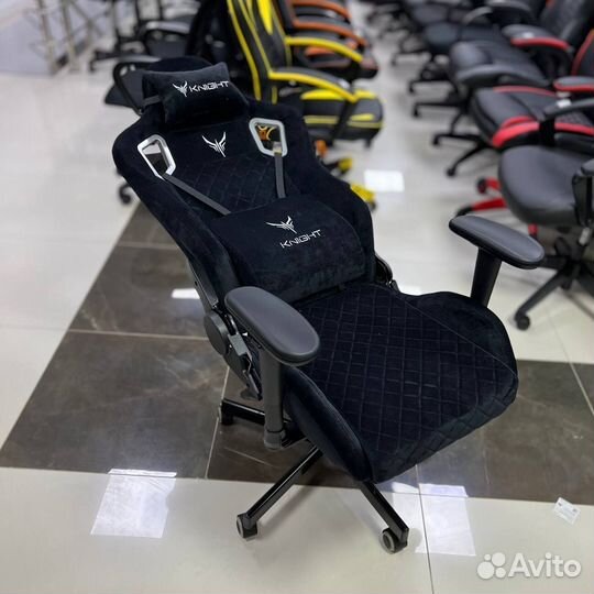 Игровое кресло Knight Outrider LT 20