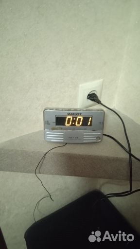 Часы - будильник и радио