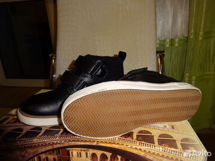 Ботинки размер 32