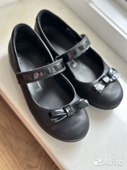 Туфли для девочки 30р ecco