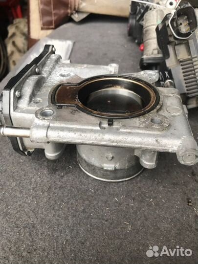 Дросельная заслонка Mazda LF