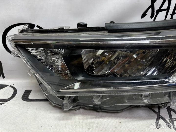 Фара передняя левая Toyota Rav4 50 2019-Н.в