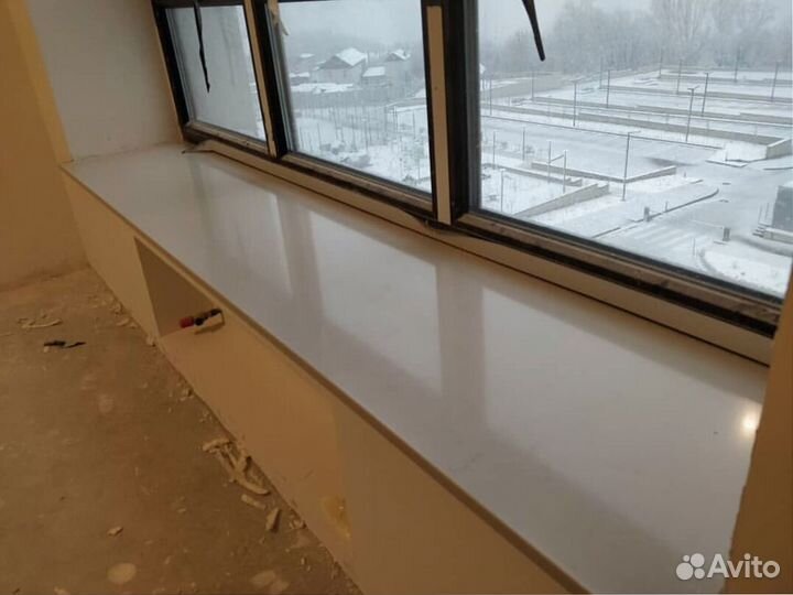 Акриловый подоконник