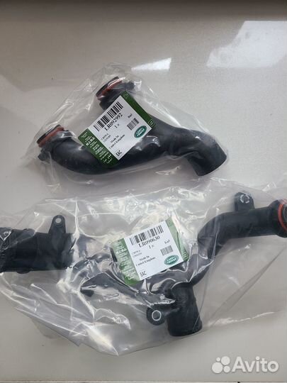 Патрубок системы охлаждения LR092992