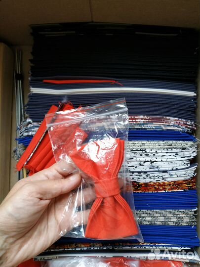 Резинка для волос бабочка галстук