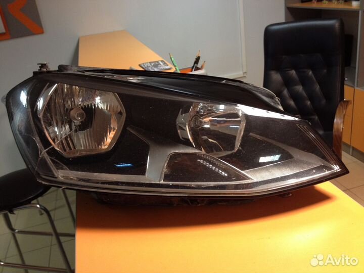 Фара левая правая на VW Golf