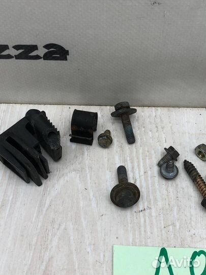 Крепеж радиатора Mercedes W202