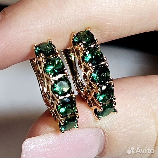 Серьги дорожки россыпью фианитов цвет изумруд