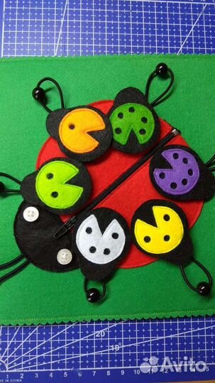 Развивающие книжки из фетра ручной работы