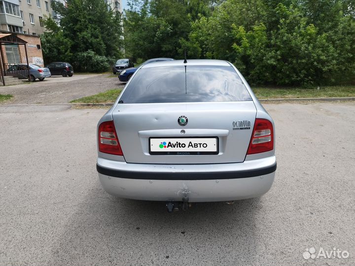 Skoda Octavia 1.6 МТ, 2008, битый, 356 164 км