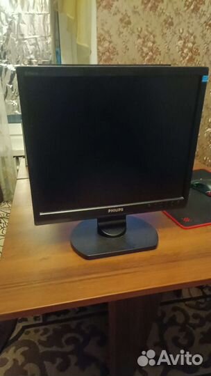 Монитор Philips