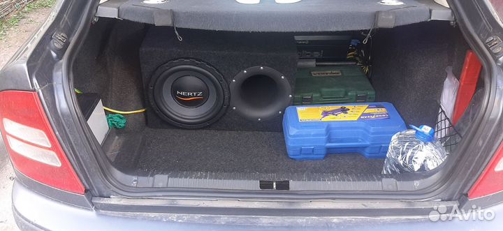 Сабвуфер 12 дюймов Hertz HX300