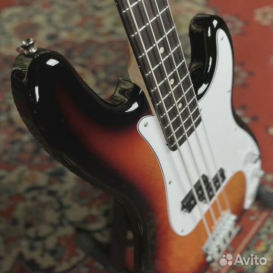 Бас-гитара DeMarco dmpb200 Precision Bass Sunburst