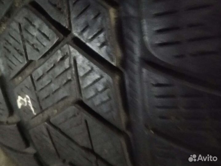 Pirelli Scorpion 255/45 R20