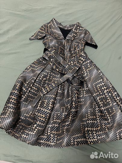 Платье на новый год вечернее 46 золотистое