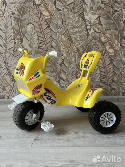 Детский велосипед трехколесный