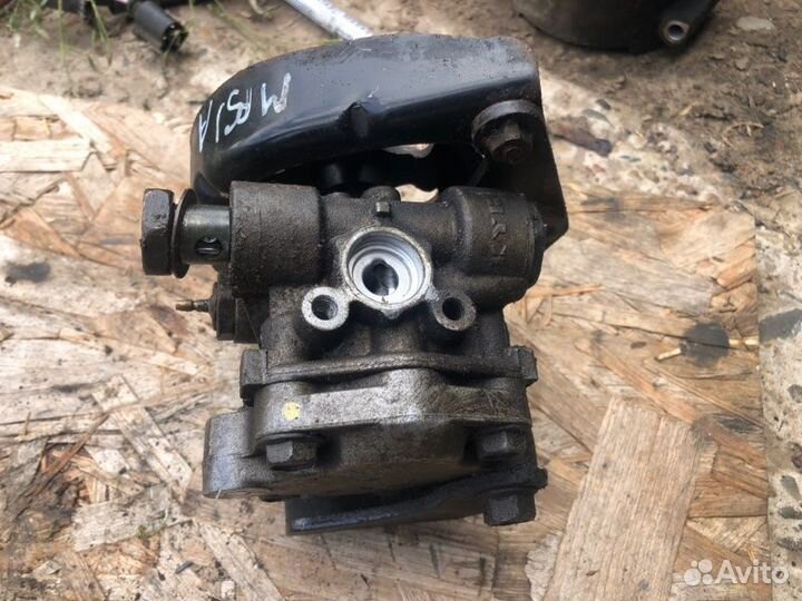Насос гидроусилителя руля Mitsubishi Pajero Sport