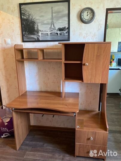 Компьютерный стол