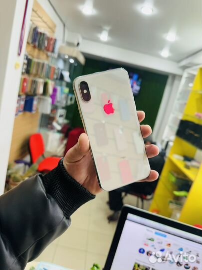 iPhone Xs, 256 ГБ