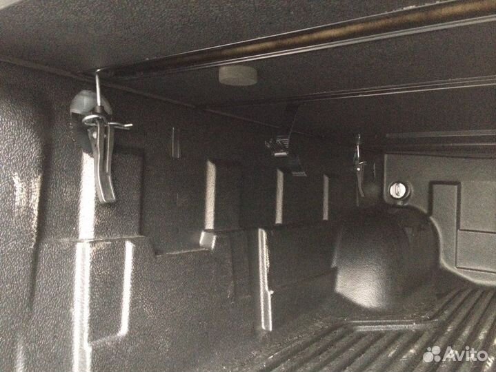 Крышка 3-х секцион. Toyota Tundra Double Cab 2007+