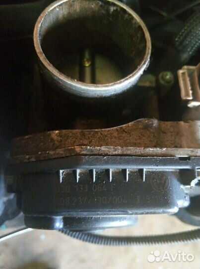 Заслонка дроссельная Фольксваген 030133064F