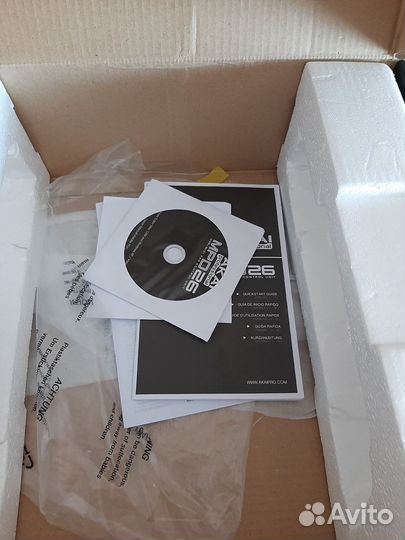 Продам миди контроллер akai mpd26