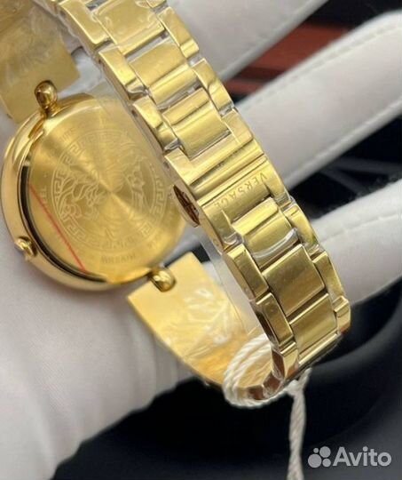 Женские часы Versace