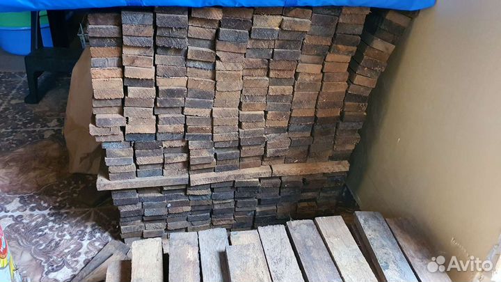 Брусок красного дерева