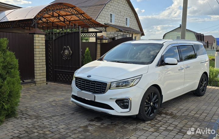 Kia Carnival 2.2 AT, 2018, 79 000 км