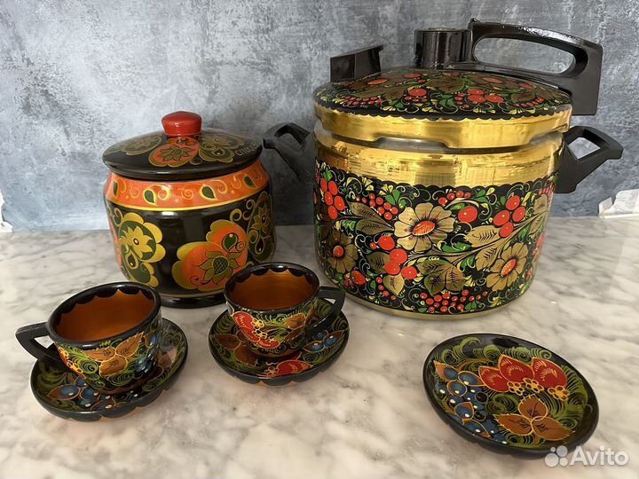 Скороварка, бочонок, чашка чайная хохлома