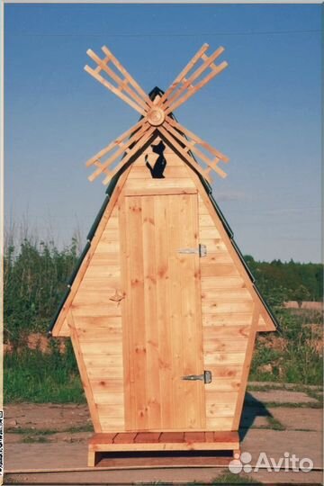 Уличный туалет деревянный RFL