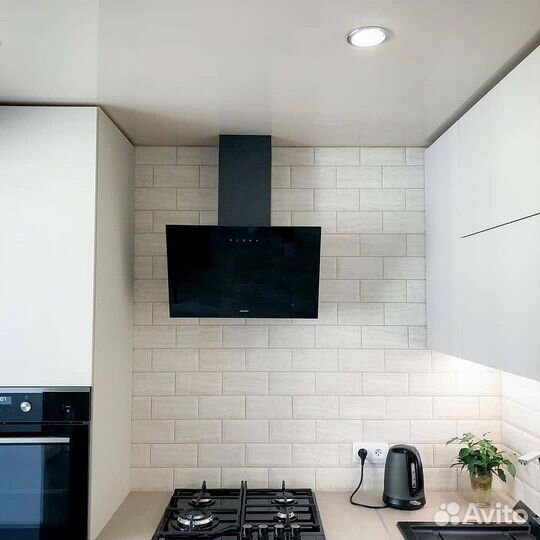 Прямая кухня на заказ под ключ. Фабрика Новоселово