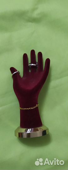 Подставка для колец в форме руки
