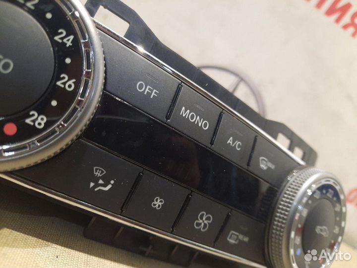 Блок управления климат-контролем Mercedes C180