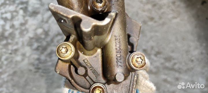 Масляный насос Renault Megane/Laguna