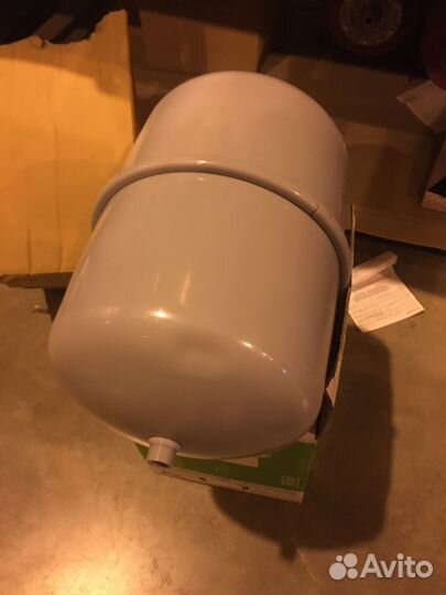 Расширительный бак гвс Reflex refix DE 8 и 18