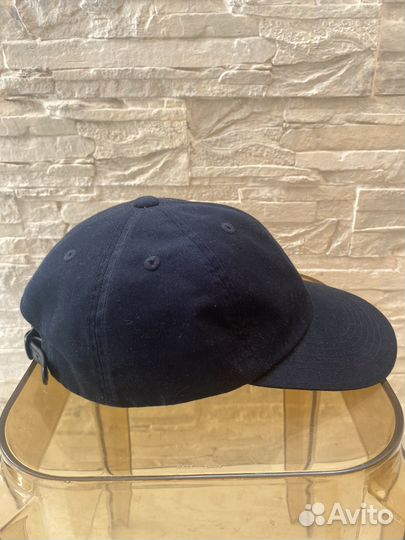 Uniqlo бейсболка