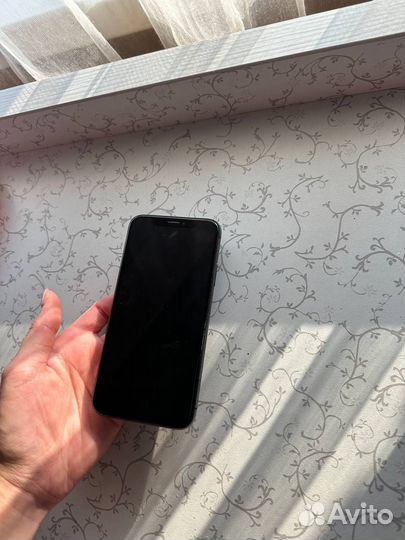 iPhone X, 256 ГБ