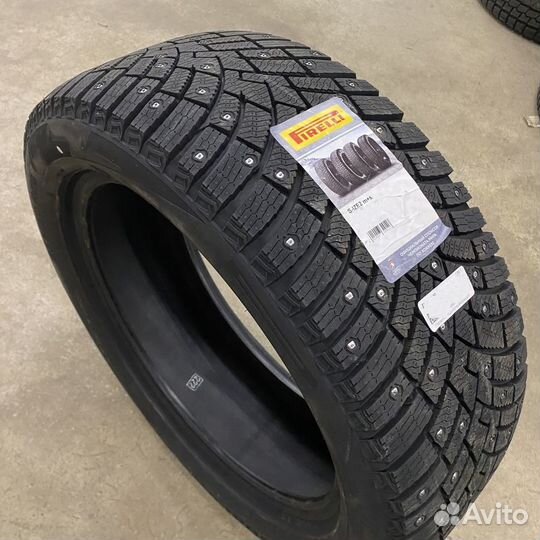 Pirelli Ice Zero 2 235/45 R18 98H