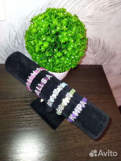 Именной баслет со стразами