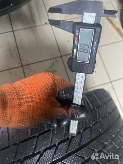 Toyo Observe Garit KX 215/50 R17