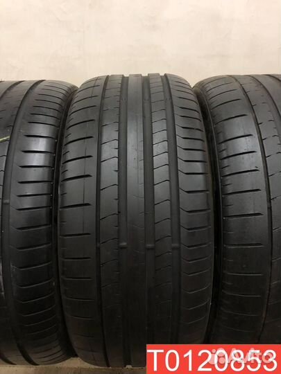 Pirelli P Zero PZ4 325/35 R22 и 285/40 R22 110Y