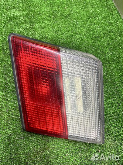 Фонарь в крышку багажника L R Primera p11 Nissan