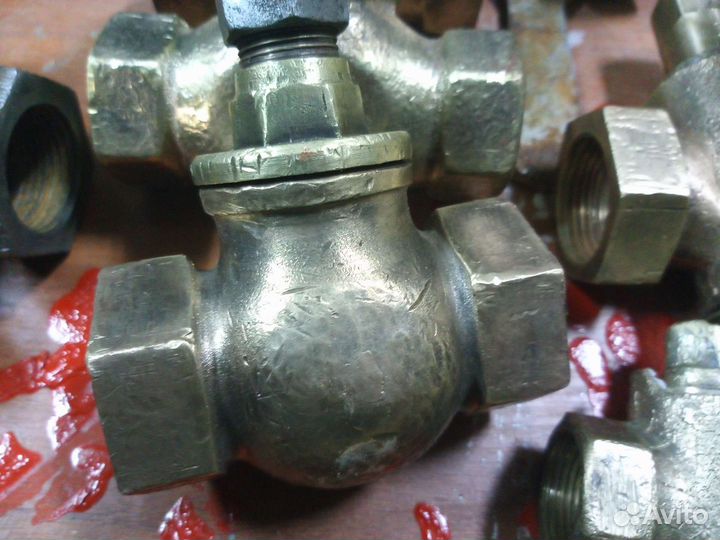 Вентиль запорный