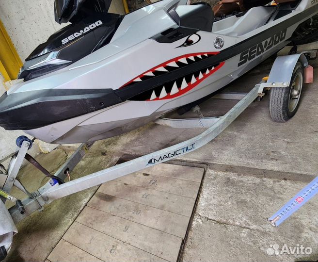 Телега для лодки и гидроцикла