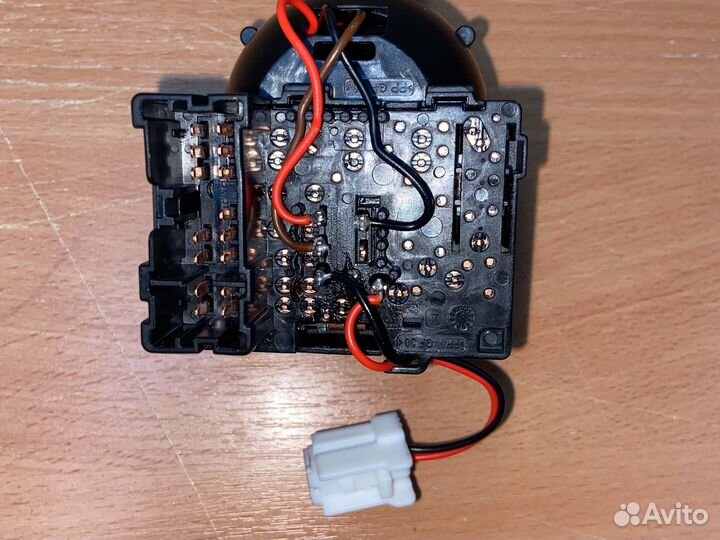 Переключатель поворота света Лада Веста - Valeo ар