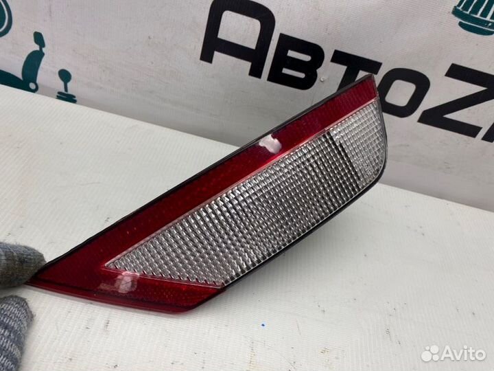 Фонарь заднего хода правый Ford Focus хэтчбек 2010
