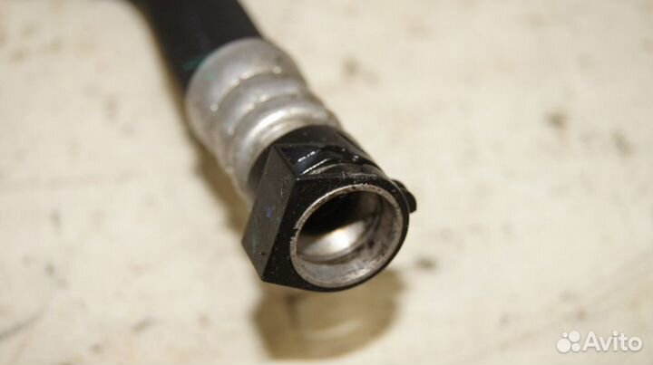 Трубка подачи на масляный радиатор (пробег 36660) BMW 535i GT F07