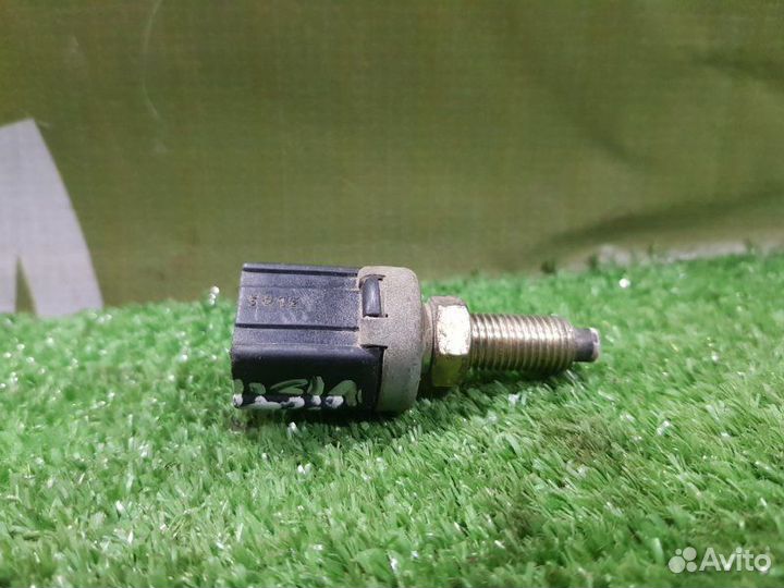 Датчик педали тормоза Toyota Vista SV40 4S-FE